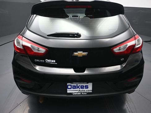 Used 2018 Chevrolet Cruze LT w/ Convenience Package image 30