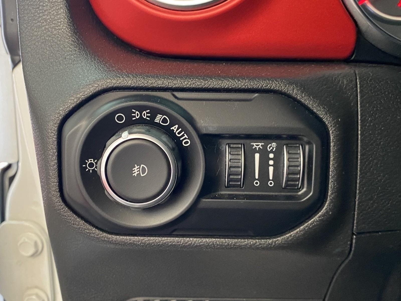 Used 2019 Jeep Wrangler Unlimited Rubicon AWD/4WD image 25
