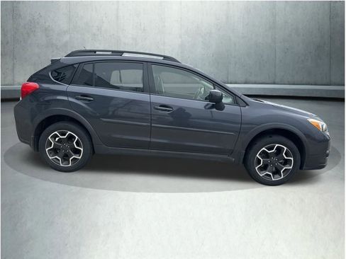 Used 2014 Subaru Crosstrek 2.0i Limited image 5