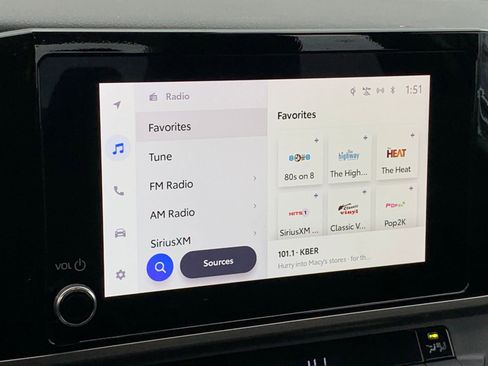 Used 2025 Toyota Camry LE image 21