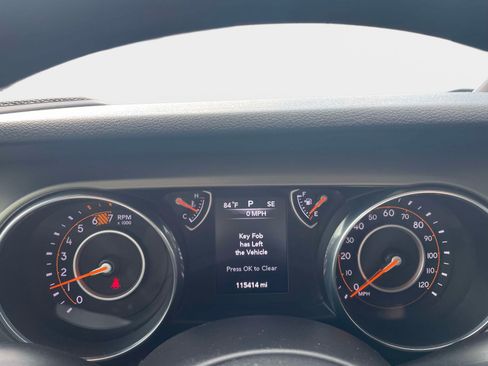 Used 2018 Jeep Wrangler Unlimited Sport AWD/4WD image 10