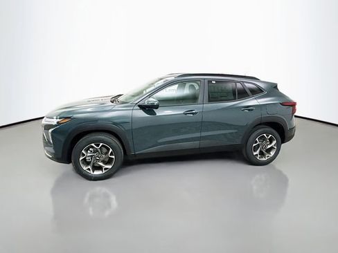 New 2026 Chevrolet Trax LT w/ Driver Confidence Package image 5