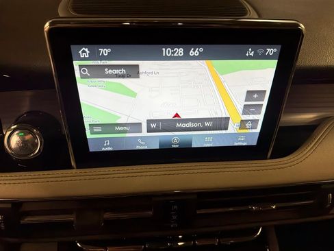 Used 2022 Lincoln Corsair AWD w/ Premium Package image 11