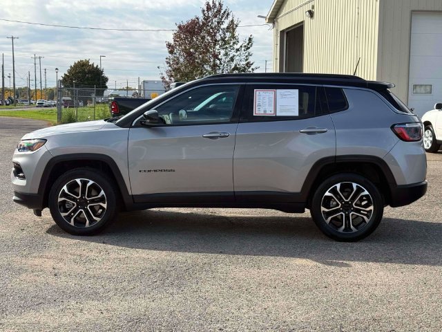 Used 2023 Jeep Compass Limited AWD/4WD image 9
