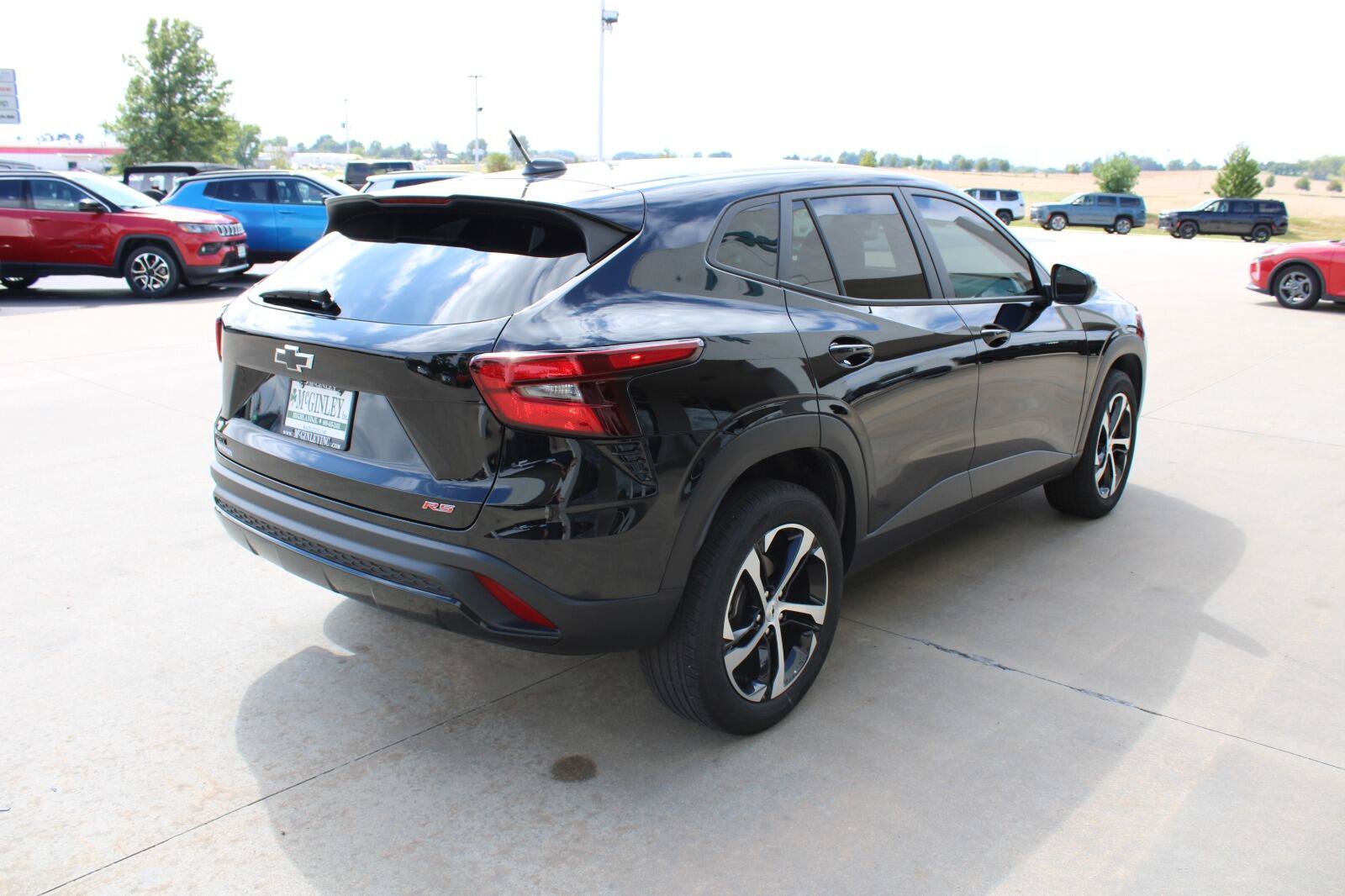 Used 2024 Chevrolet Trax RS FWD image 7