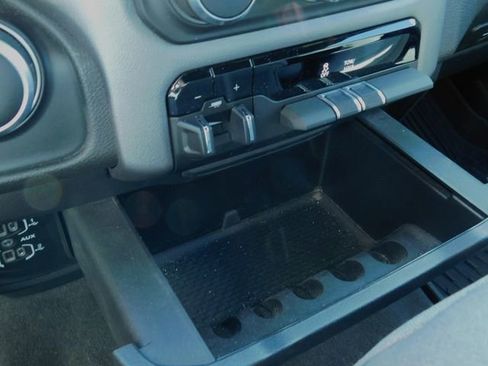 Used 2021 RAM 1500 Big Horn image 25