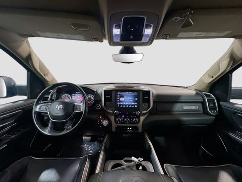 Used 2019 RAM 1500 Laramie AWD/4WD image 16