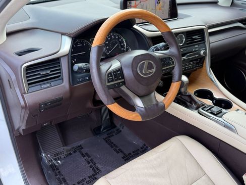 Used 2017 Lexus RX 350 FWD w/ Premium Package image 4