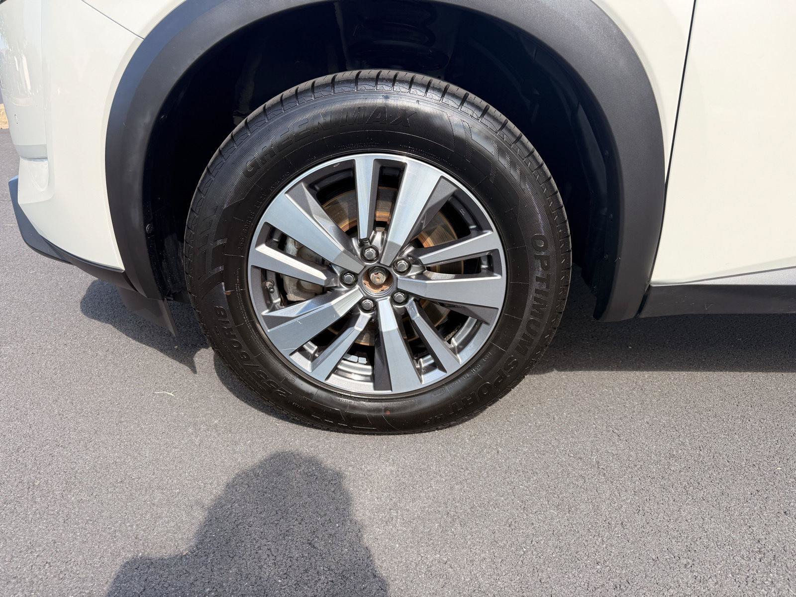 Used 2023 Nissan Pathfinder SL AWD/4WD image 9