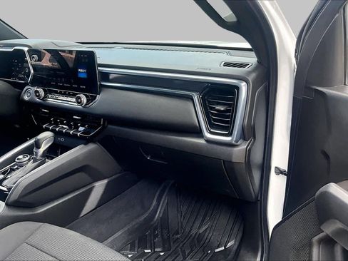 Certified 2025 GMC Canyon Elevation w/ Convenience Package AWD/4WD image 19