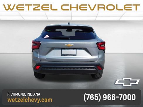Used 2026 Chevrolet Trax LS w/ Driver Confidence Package FWD image 4