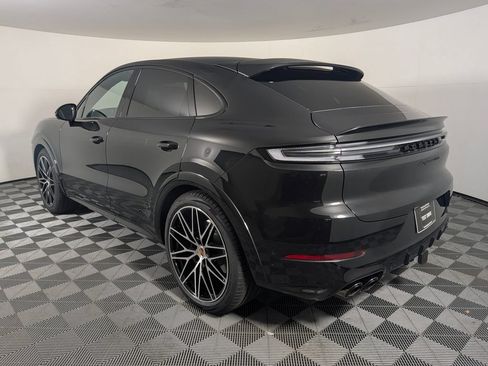 New 2026 Porsche Cayenne GTS AWD/4WD image 3