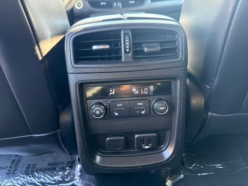 Used 2020 Buick Envision Essence FWD image 15
