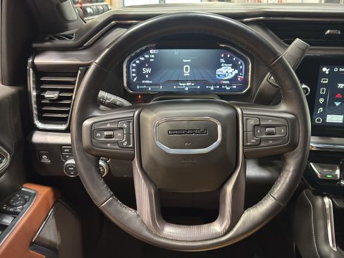 Used 2025 GMC Sierra 3500 Denali Ultimate AWD/4WD image 29