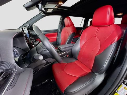 Certified 2021 Toyota Highlander XSE image 18