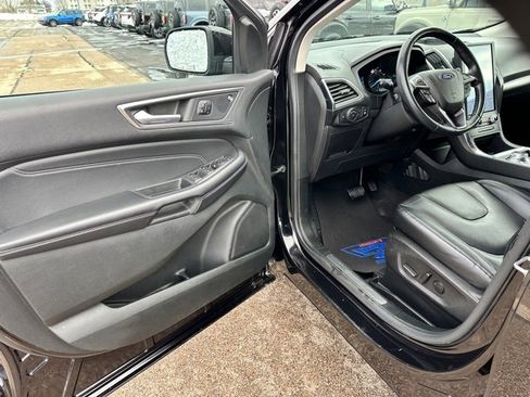 Certified 2022 Ford Edge Titanium image 12