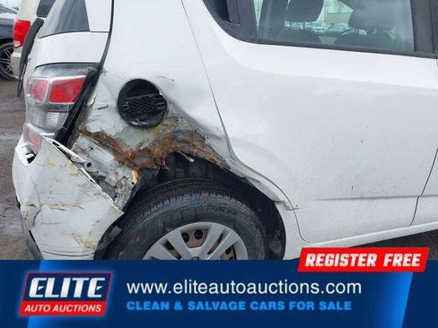 Used 2017 Chevrolet Sonic LT FWD image 23