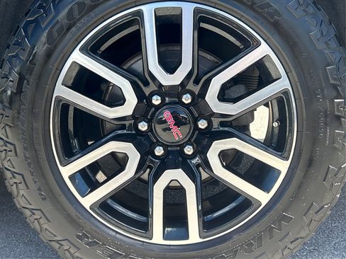 Used 2021 GMC Yukon AT4 w/ AT4 Premium Plus Package image 14