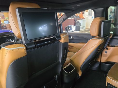 Used 2022 Chrysler Pacifica Pinnacle FWD image 12
