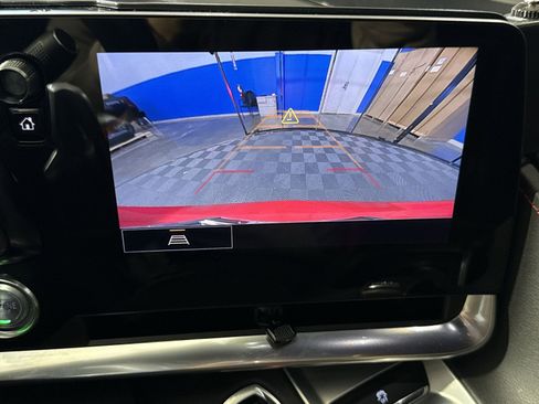 Used 2022 Chevrolet Corvette Stingray Convertible w/ Z51 Performance Package image 26