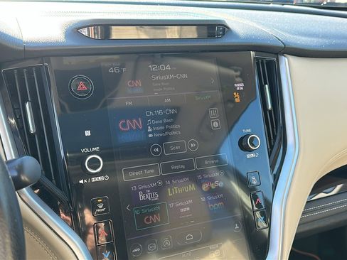 Used 2021 Subaru Outback Limited image 15