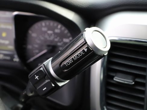 Used 2018 Nissan Titan PRO-4X image 36