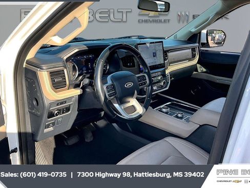 Used 2024 Ford Expedition Limited AWD/4WD image 14