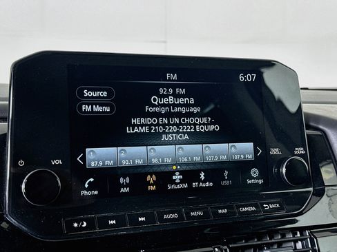Used 2025 Nissan Pathfinder SL FWD image 21