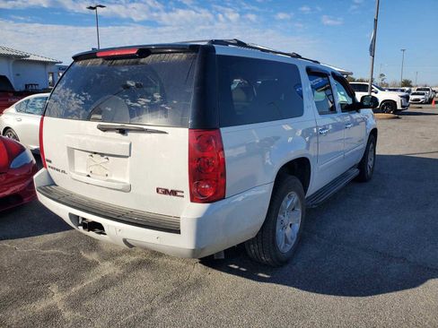 Used 2012 GMC Yukon XL SLT image 3