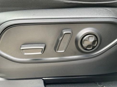 Used 2025 Jeep Grand Cherokee L Laredo AWD/4WD image 10