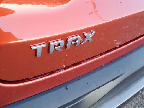 Used 2024 Chevrolet Trax ACTIV w/ Sunroof Package image 39