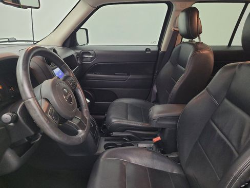 Used 2015 Jeep Patriot High Altitude AWD/4WD image 17