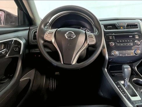 Used 2014 Nissan Altima 2.5 S FWD image 8