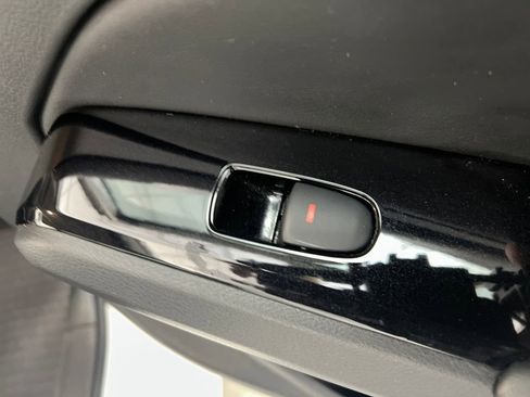 Used 2025 Nissan Altima 2.5 SR image 18