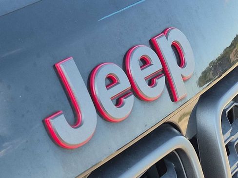 Used 2020 Jeep Grand Cherokee Trailhawk w/ Trailhawk Luxury Group AWD/4WD image 12