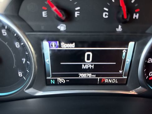 Used 2018 Chevrolet Equinox Premier w/ Infotainment II Package AWD/4WD image 10