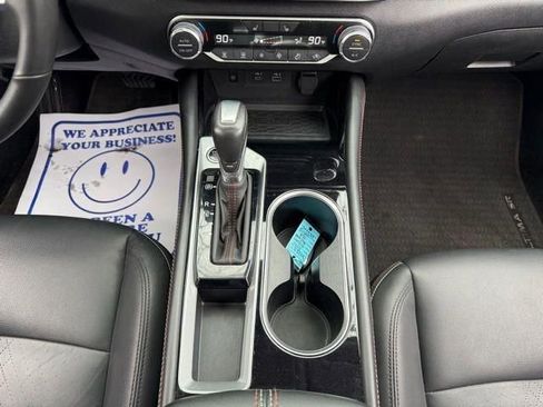Used 2025 Nissan Altima 2.5 SR w/ SR Premium Package image 23