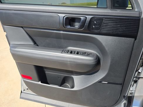 Used 2024 Hyundai Santa Fe Calligraphy FWD image 28