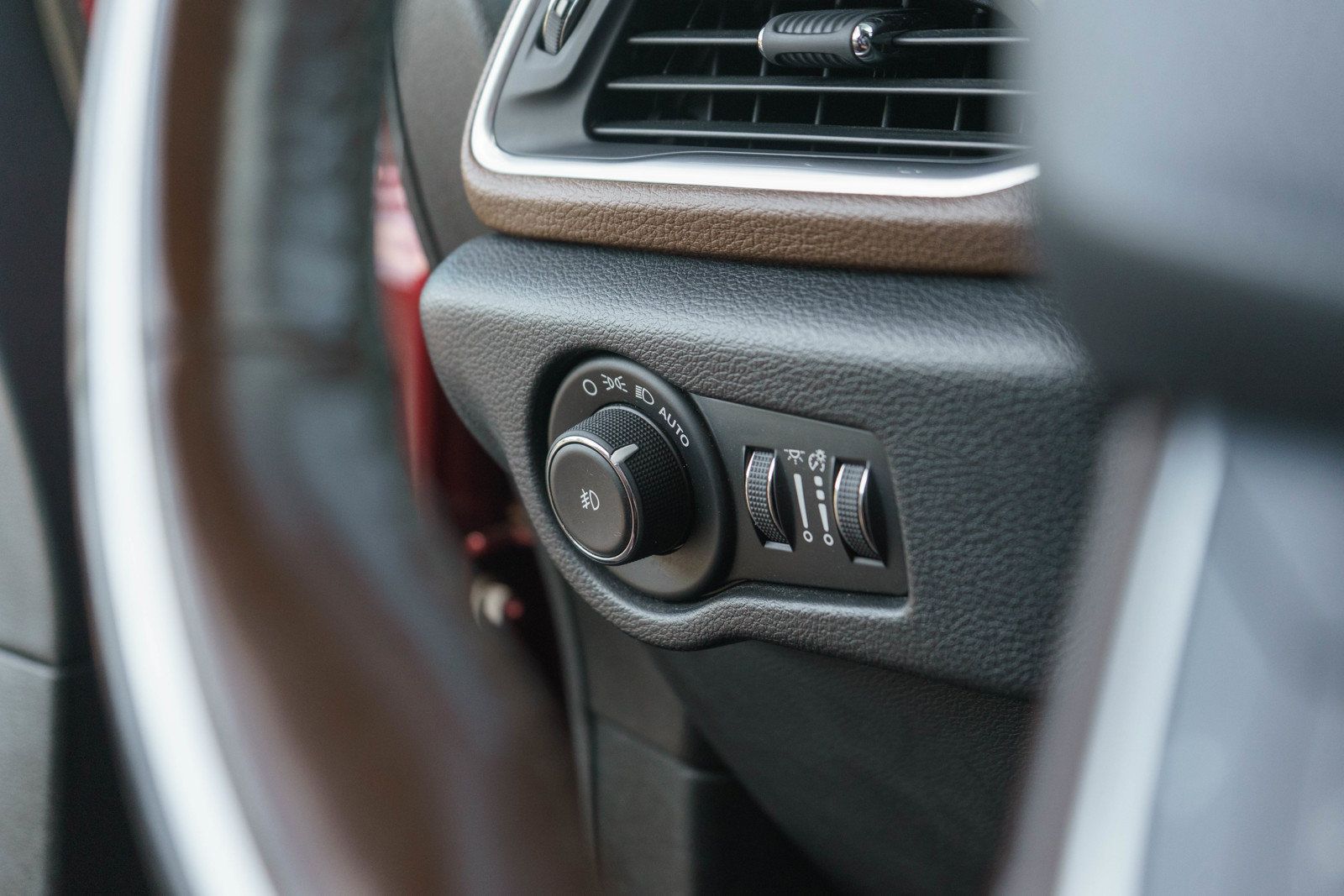 Used 2019 Chrysler Pacifica Limited FWD image 26