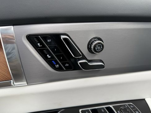 Used 2026 Cadillac Vistiq Luxury w/ LPO, Floor Liner Package image 12