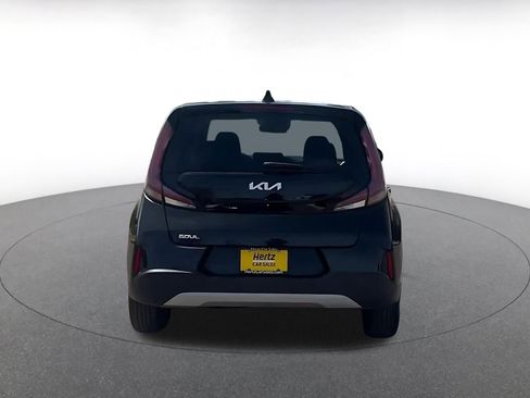 Used 2025 Kia Soul LX w/ LX Technology Package FWD image 12