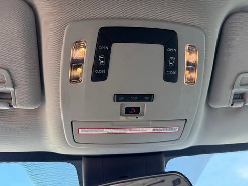 Used 2022 Toyota Sienna LE FWD image 21