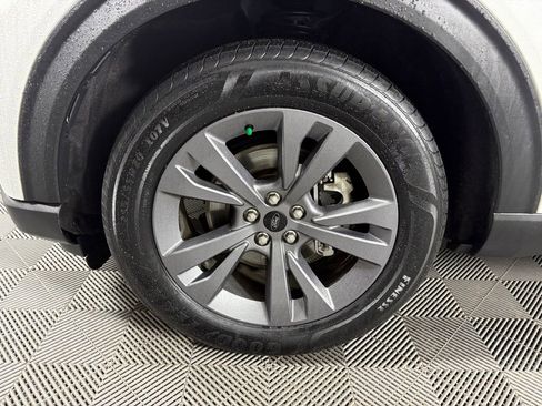 Certified 2025 Ford Explorer Active w/ Active Comfort Package AWD/4WD image 11