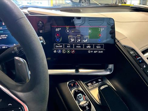 Used 2022 Chevrolet Corvette Stingray Premium Cpe RWD image 7