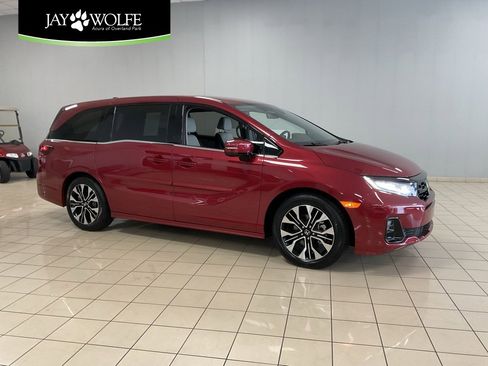 Used 2025 Honda Odyssey Elite image 1