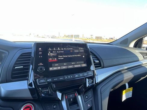 Used 2023 Honda Odyssey EX-L image 24