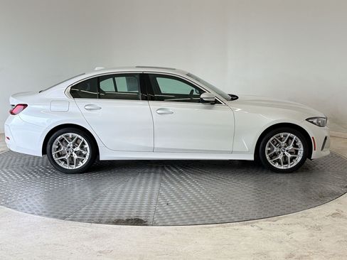 Used 2025 BMW 330i xDrive Sedan w/ Convenience Package AWD/4WD image 8