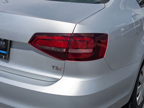 Used 2016 Volkswagen Jetta S image 11