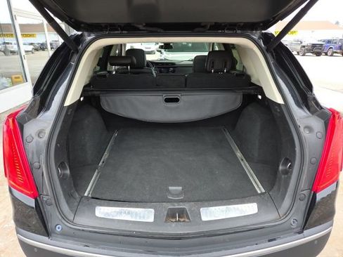 Used 2017 Cadillac XT5 Premium Luxury image 35