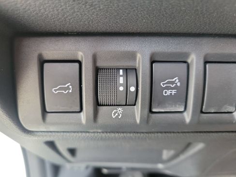 Used 2023 Subaru Outback Premium AWD/4WD image 21